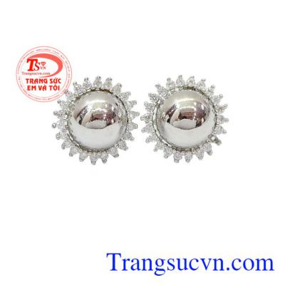 Hoa tai Ý 18k sáng bóng là sản phẩm được các bạn nữ yêu thích, sản phẩm được thiết kế đẹp sang trọng