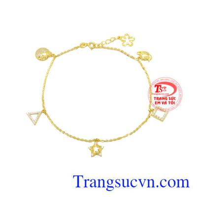 Lắc chân cá tính vàng 10k, được thiết kế độc đáo, tinh tế, làm tôn lên vẻ nữ tính, hiện đại cho phái đẹp.