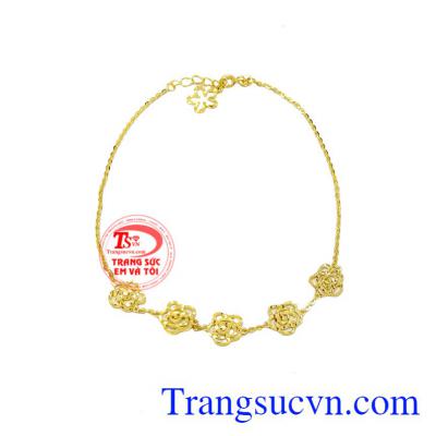 Lắc chân hoa hồng là sản phẩm được thiết kế tinh tế, chất lượng cao, bền đẹp.