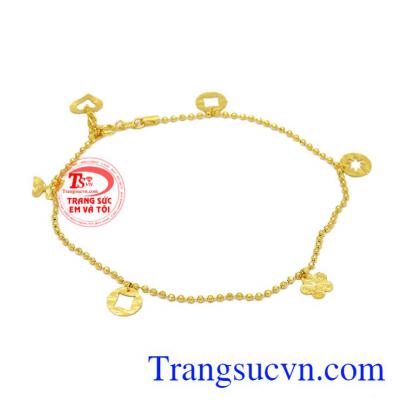 Lắc chân vàng 10k đẹp làm tôn vẻ nữ tính cho người đeo. Sản phẩm có thể kết hợp với nhiều trang phục.