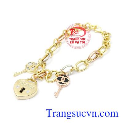 Sản phẩm lấy thiết kế từ hãng trang sức đẳng cấp mang tầm cỡ quốc tế Cartier