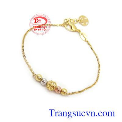 Lắc tay vàng 10k sang trọng là dòng sản phẩm rất được phái đẹp ưa chuộng, mang lại sự dịu dàng, tinh tế và đẳng cấp cho người đeo Lắc tay vàng 10k sang trọng