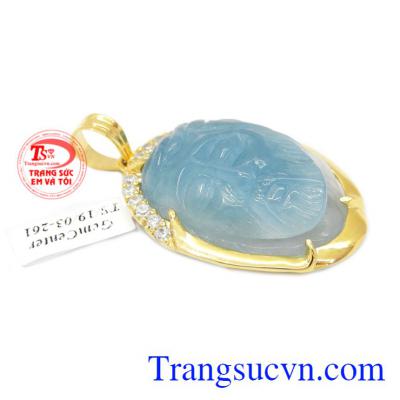 Đá Aquamarine hợp với những người mệnh Mộc và Thủy.