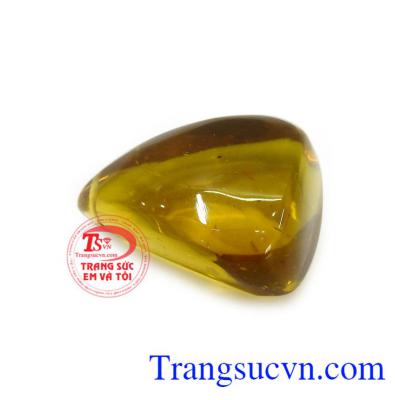 Đá Amber có nhiều tác dụng trong việc hỗ trợ điều trị các bệnh về não bộ, tinh thần sảng khoái