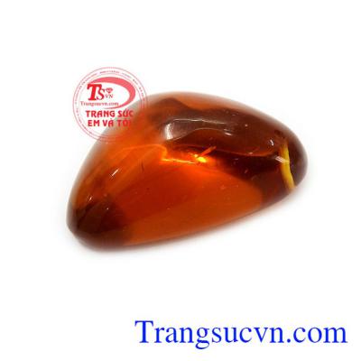 Loại đá được hình thành từ nhựa cây suốt trăm triệu năm mang nguồn năng lượng lớn giúp cải thiện sức khỏe