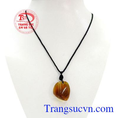 Mặt dây amber thiên nhiên