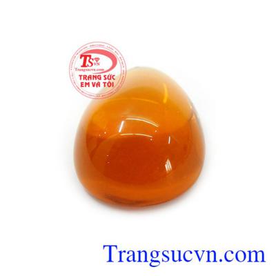 Người sử dụng mang theo đá amber để bảo vệ sức khỏe cũng như tăng cường trí não