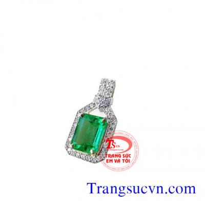 Mặt dây đá quý mệnh mộc chất lượng