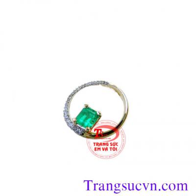 Mặt dây emerald điệu,Bán mặt dây emerald thiên nhiên,có giấy kiểm định đá emerald và vàng,giá đá quý emerald tốt,đặt mặt dây chuyền vàng tây đính đá quý theo mệnh mộc,hỏa 