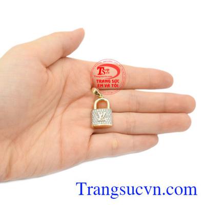 Trang sức Em và Tôi giao hàng trên toàn quốc.