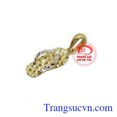 Mặt dây vàng 10k là sản phẩm xinh xắn dành tặng các bạn nữ
