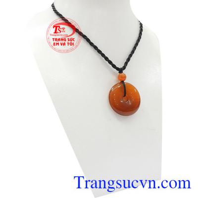 Cát khí của đồng xu không chỉ mang lại tài lộc, của cải mà còn đem lại sự phát triển về công danh, sự nghiệp, giải trừ tai họa