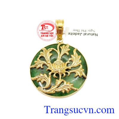 Mặt jaideite bọc hoa vàng bọc vàng 18k sáng bóng với ngọc cẩm thạch thiên nhiên.
