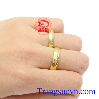 Sản phẩm thích hợp với nhiều lứa tuổi,Nhẫn cưới đơn giản