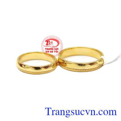 Nhẫn cưới là biểu tượng cho tình yêu vĩnh cửu, hạnh phúc bền chặt tới đầu bạc răng long,Nhẫn cưới trơn vàng