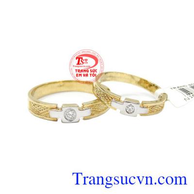 Cặp nhẫn cưới vàng dành cho cặp đôi tình yêu nhẫn cưới vàng tây đảm bảo chất lượng,nhẫn cưới giá rẻ bán hàng uy tín trên toàn quốc,Nhẫn cưới vàng màu+vàng trắng