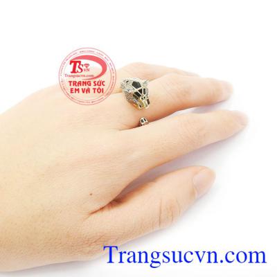 Trang sức Em và Tôi chuyên chế tác và nhận làm theo yêu cầu