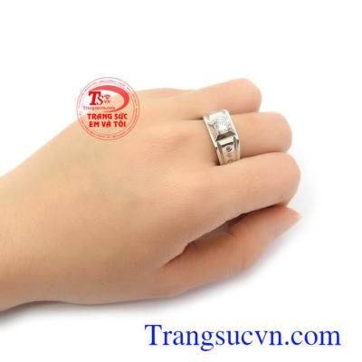 Nhẫn nam thanh lịch 18k, nhẫn nam vàng trắng đẹp, họa tiết không cầu kỳ, mang đến cho người đeo vẻ đẹp thanh lịch nhưng vẫn sang trọng, quý phái