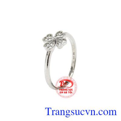 Nhẫn nữ Korea 10k cỏ bốn lá được chế tác và nhập khẩu hoàn toàn từ Hàn quốc