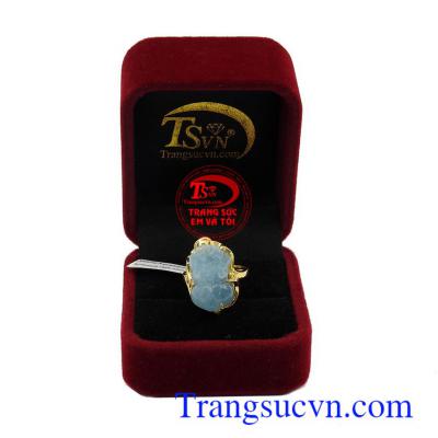 Nhẫn nữ tỳ hưu ngậm tiền aquamarine