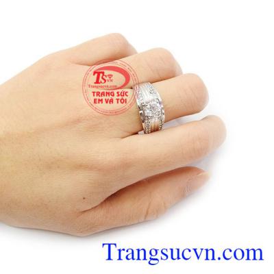 Khách hàng ưa chuộng sản phẩm nhẫn nam vàng trắng bền đẹp