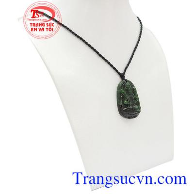 Bất hư bất không là Thần Tài của Phật giới, khi bạn mang theo mình mặt ngọc Hư Không Tạng Bồ Tát, ngài sẽ giúp bạn mở lối thoát nguy nan, tránh hao tài phá của, vận thế tài lộc tăng tiến không ngừng, lại càng thêm sinh tài tụ lộc, đánh đuổi tiểu nhân, tiề