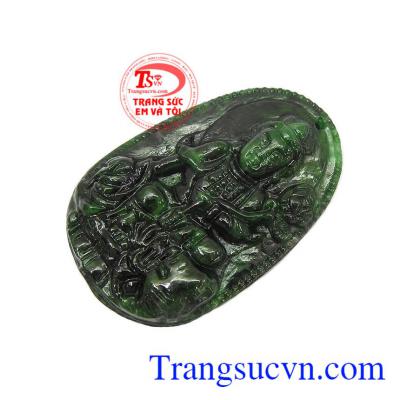 Phật bản mệnh tuổi Thìn và Tỵ ngọc cẩm thạch là Phổ Hiền Bồ tát, ngài tượng trưng cho sự đức độ, lễ nghi và tự nguyện