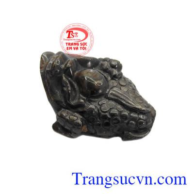 Thiềm thừ Sapphire chất lượng có giấy kiểm định từ trung tâm kiểm định uy tín cấp.