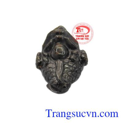 Người ta tin rằng thiềm thừ sẽ đem lại may mắn trong phong thủy cho người sở hữu.