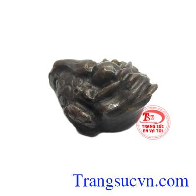 Thiềm thừ Sapphire đẹp là sản phẩm hiện đang được nhiều người ưu chuộng.