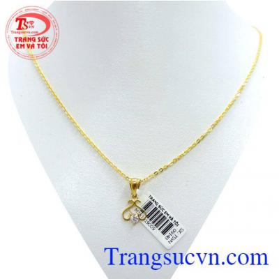 Trang sức bộ mặt dây trái tim đẹp, mặt dây vàng vàng 10k chất lượng sản phẩm mặt dây nữ quyến rũ, xinh đẹp với chi tiết đẹp, mảnh tinh tế, kết hợp cùng dây chuyền nữ hợp thời trang bộ trang sức vàng đảm bảo.