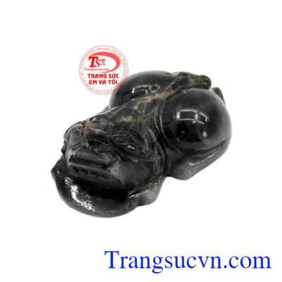 Tỳ hưu đá tự nhiên sapphire là sản phẩm được chế tác tinh xảo, sắc nét.