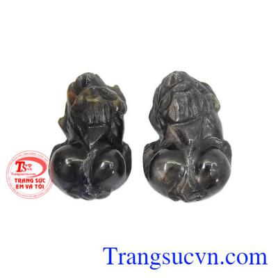 Tỳ hưu sapphire đen thiên nhiên.