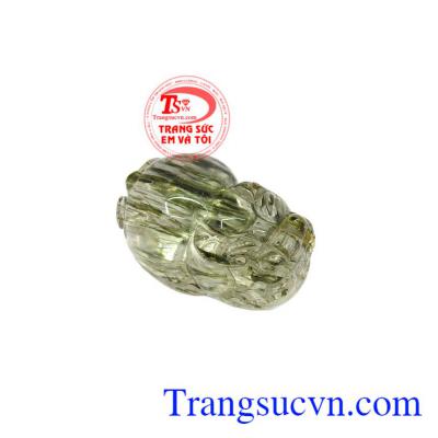 Tỳ hưu là loài linh vật cát tường có thể mang lại vận số giàu sang đồng thời phải đi kèm với sự nỗ lực và cố gắng của bản thân người sở hữu, bởi không ai có thể giàu có chỉ nhờ ngồi mát ăn bát vàng hay há miệng chờ sung rụng cả
