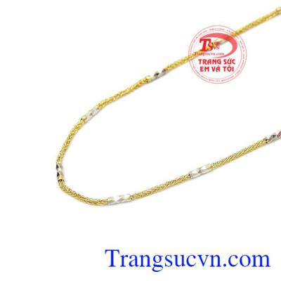 Dây chuyền vàng tăng thêm vẻ nữ tính cho phái đẹp