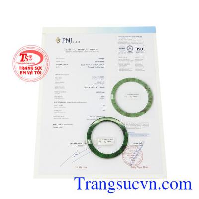Ngọc cẩm thạch thiên nhiên từ lâu đã được biết đến là ngọc quý, có tác dụng về thẩm mỹ và phong thủy.