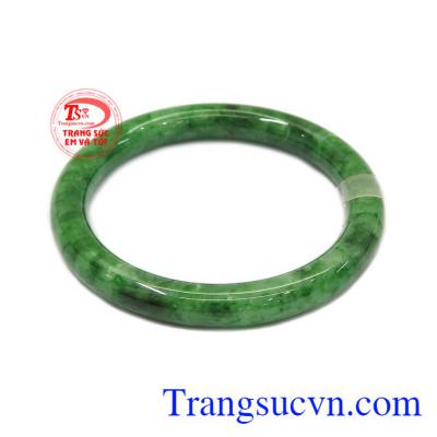 Vòng jadeite sang trọng