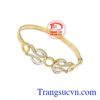 Vòng tay vàng đeo hợp thời trang, chất lượng đảm bảo uy tín, khách hàng ưa chuộng nhiều năm