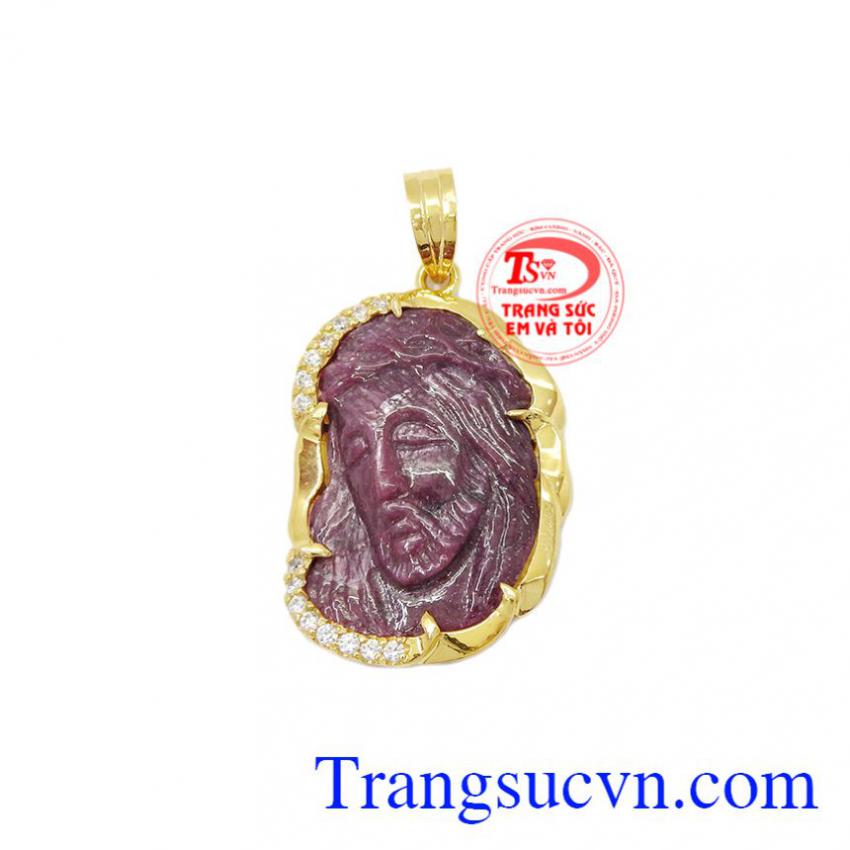 Mặt Chúa Ruby bọc vàng