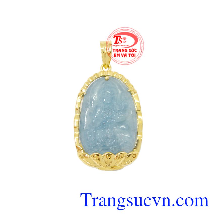 Mặt Phật bản mệnh tuổi Thìn-Tỵ là sản phẩm được chế tác từ đá Aquamarine thiên nhiên bọc vàng 14k.