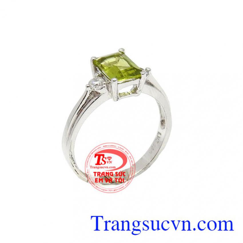 Nhẫn nữ peridot thời trang