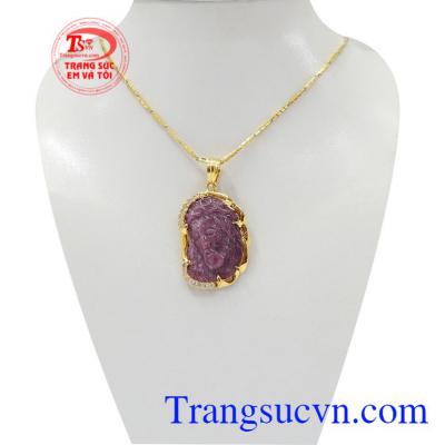 Bộ dây Chúa bọc vàng là sản phẩm được kết hợp giữa mặt Chúa Jesus bọc vàng 14k và dây chuyền vàng.