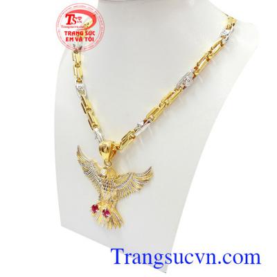 Bộ trang sức vàng nam 10k là dòng sản phẩm rất được phái mạnh ưa chuộng bởi phong cách mạnh mẽ, thời trang Bộ dây nam đại bàng dũng mãnh