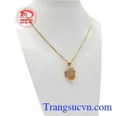 Bộ dây chuyền thạch anh tóc may mắn là lá bùa may mắn, bình an và tài lộc cho người đeo, rất được phái đẹp ưa chuộng,Bộ dây thạch anh tóc may mắn