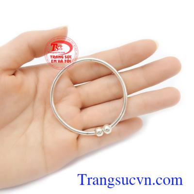 Lắc bạc thiết kế độc đáo, sang trọng