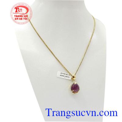 Người xưa tin rằng đá Ruby này có khả năng đuổi khỏi cơ thể mọi loại bệnh tật và giữ gìn sức khỏe,Bộ mặt dây đá Ruby