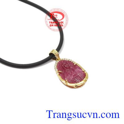 Sản phẩm được kết hợp từ mặt dây và dây cao su bọc vàng. Bộ trang sức Đức mẹ cầu nguyện đẹp