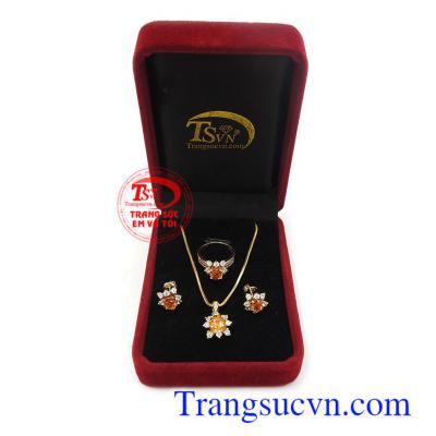 Bộ trang sức đá quý phù hợp làm quf tặng cho người yêu thương Bộ trang sức Sapphire bình an