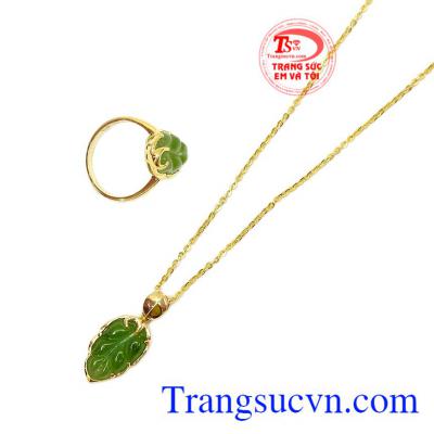 Sản phẩm thích hợp làm quà tặng cho người thân hoặc bạn bè,Bộ trang sức Nephrite
