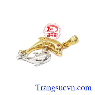 chung thủy là điều cặp đôi nào cũng cần hướng tới. Cặp đôi cá voi tình yêu